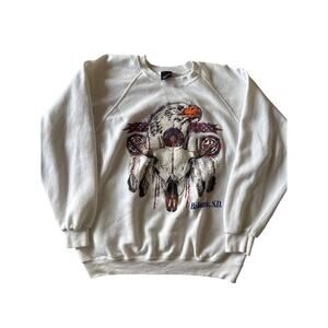 Vintage Badlands, SD Eagle Skull Native Puff Print White Diamond Dust L Crewneck